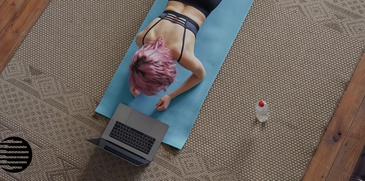 Le gainage renforce le ventre et le dos